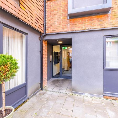 Contemporary Abbey Yard By Prescott Apartments Abingdon-on-Thames ภายนอก รูปภาพ